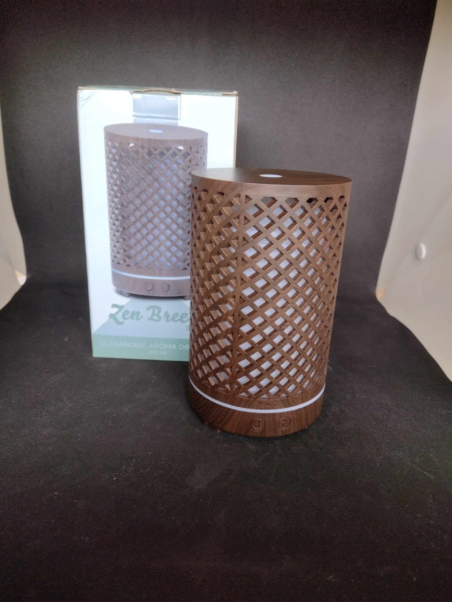 Zen Breeze Diffuser – Houtlook, ademruimte & natuurlijke rust
